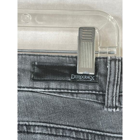 Democracy Flex-ellent floral embroidered black jeans, size 8 - Picture 10 of 11